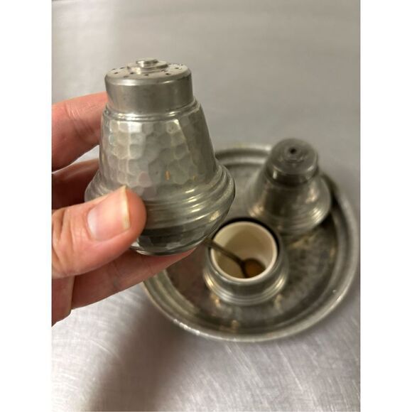 Vintage My Lady, English, 3139 signed Hand Hammered Pewter Cruet Salt & Pepper S - Picture 3 of 8